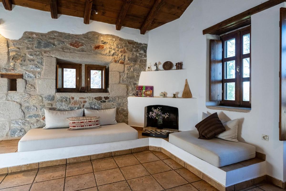 Tzokeika Traditional Settlement Riglia Zimmer foto